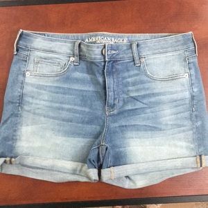 American Eagle Light Denim Shorts  size 14